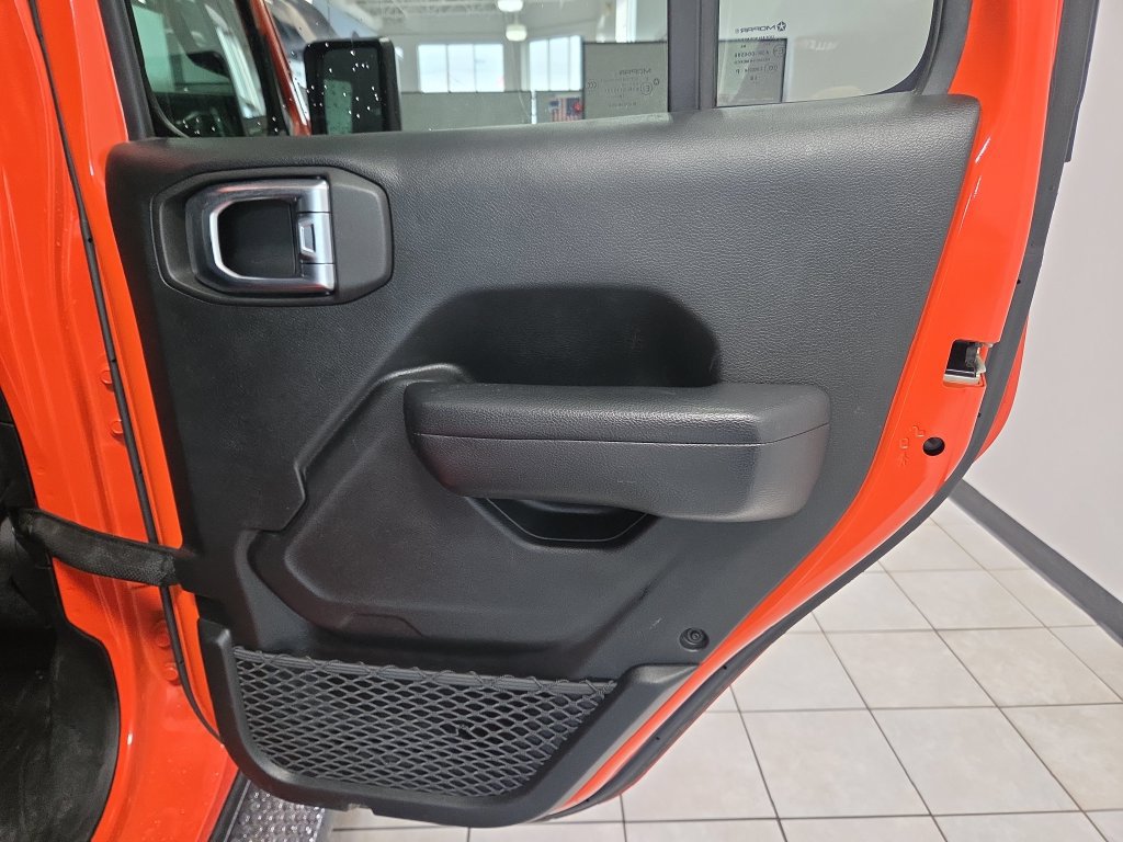 Used 2018 Jeep Wrangler Unlimited Sport S AWD/4WD image 19