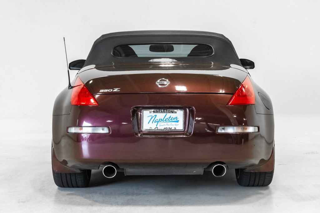 Used 2006 Nissan 350Z Grand Touring RWD image 24