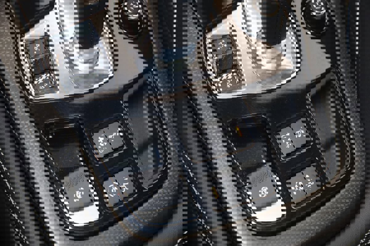 Used 2021 Jaguar F-TYPE R image 37