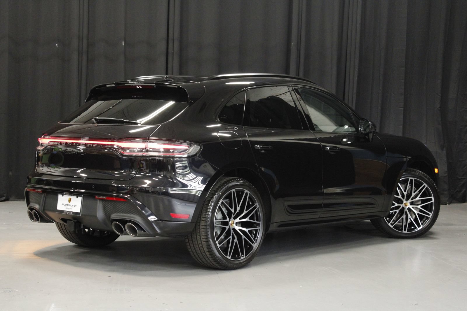New 2026 Porsche Macan GTS AWD/4WD image 5