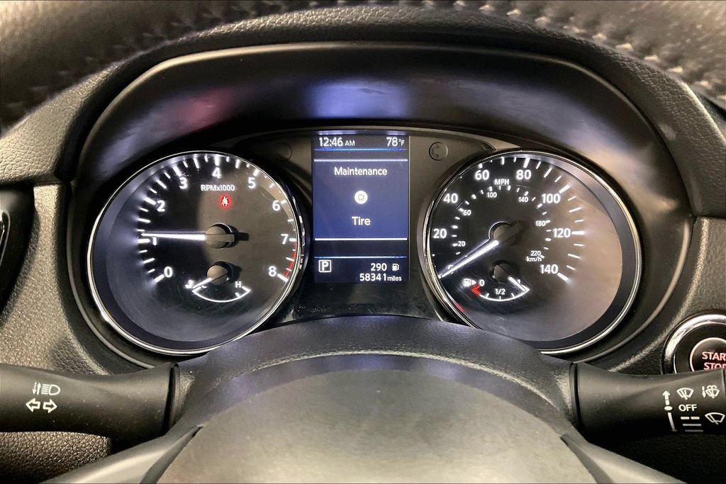 Used 2020 Nissan Rogue SV FWD image 27