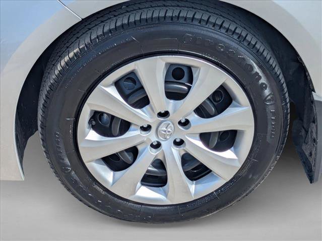 Used 2025 Toyota Corolla LE FWD image 22