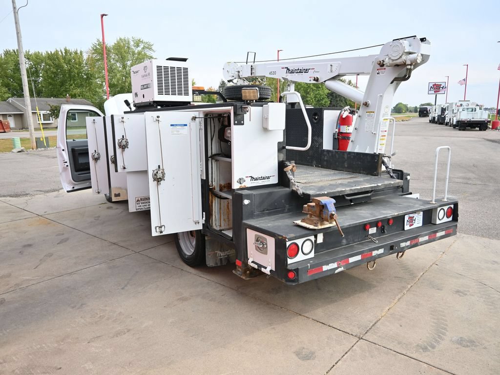 Used 2016 Ford F550 2WD Regular Cab Super Duty image 16