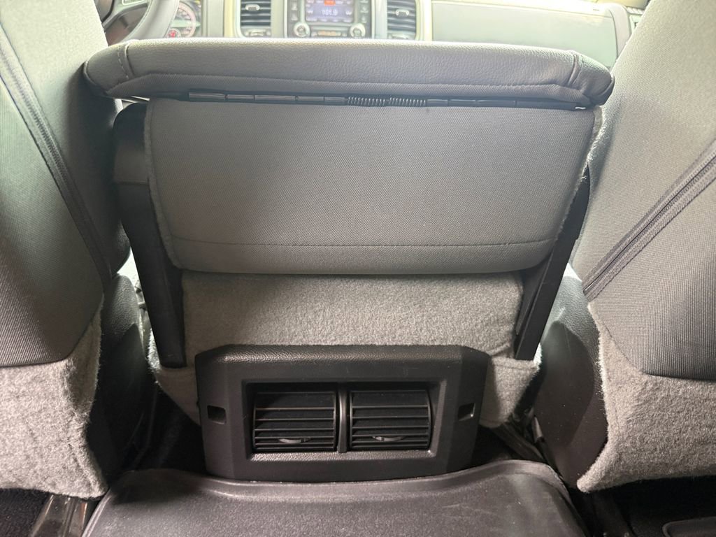 Used 2019 RAM 1500 Classic SLT RWD image 27