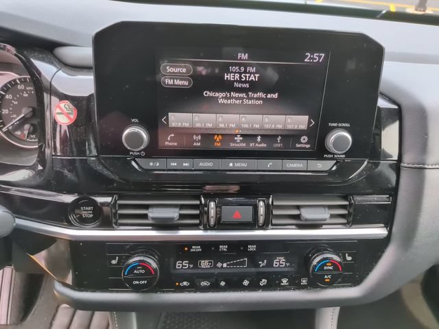 Used 2025 Nissan Pathfinder SV AWD/4WD image 17