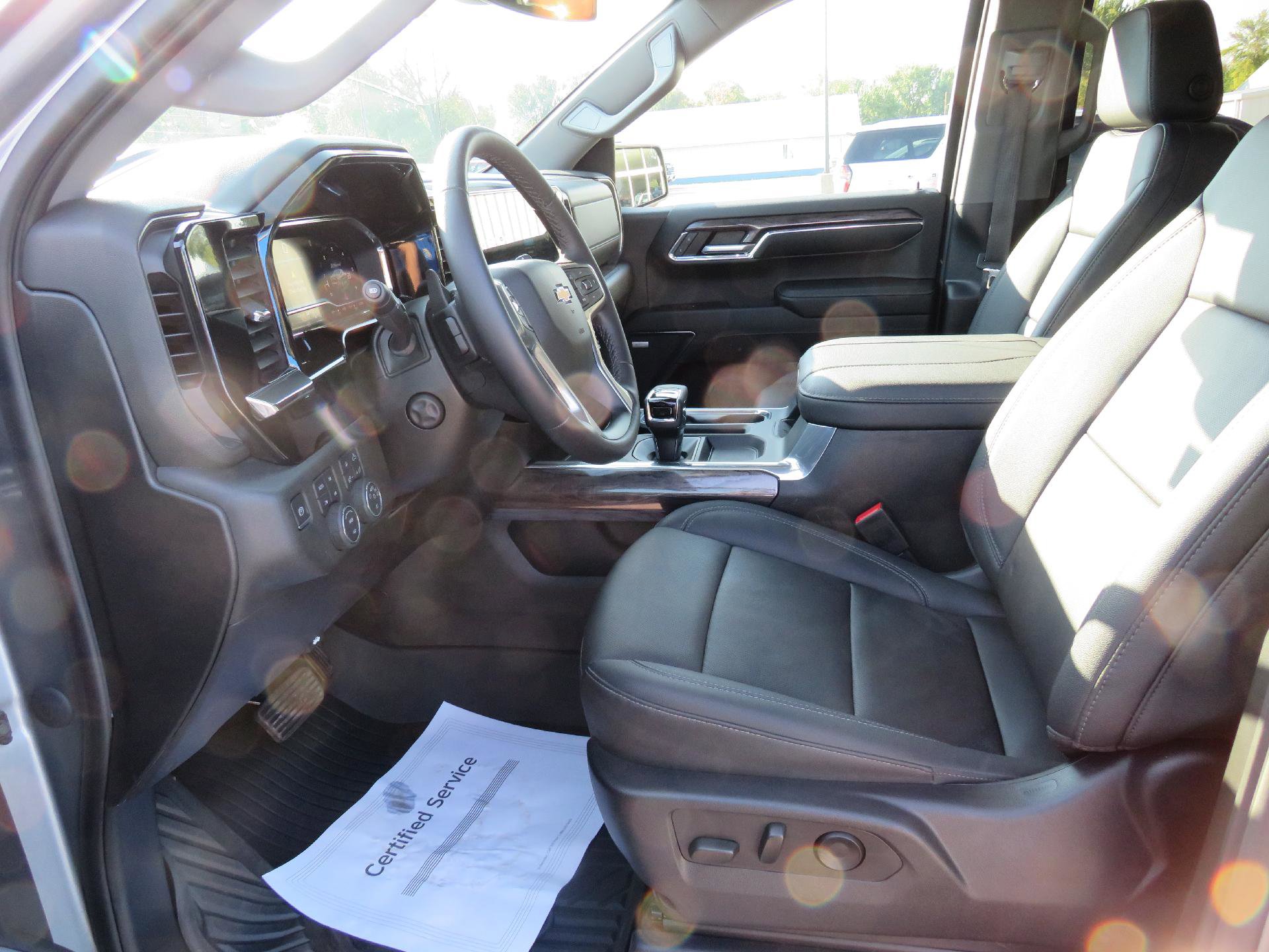 Used 2023 Chevrolet Silverado 1500 LTZ image 6