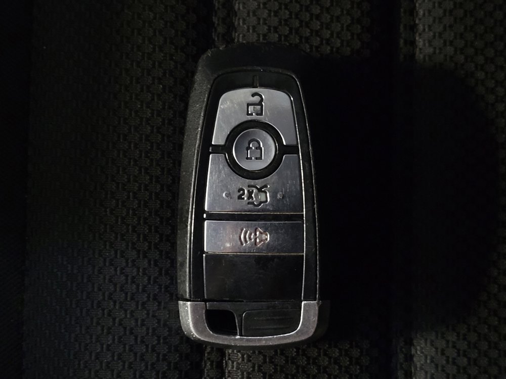 Used 2019 Ford Fusion SE FWD image 32