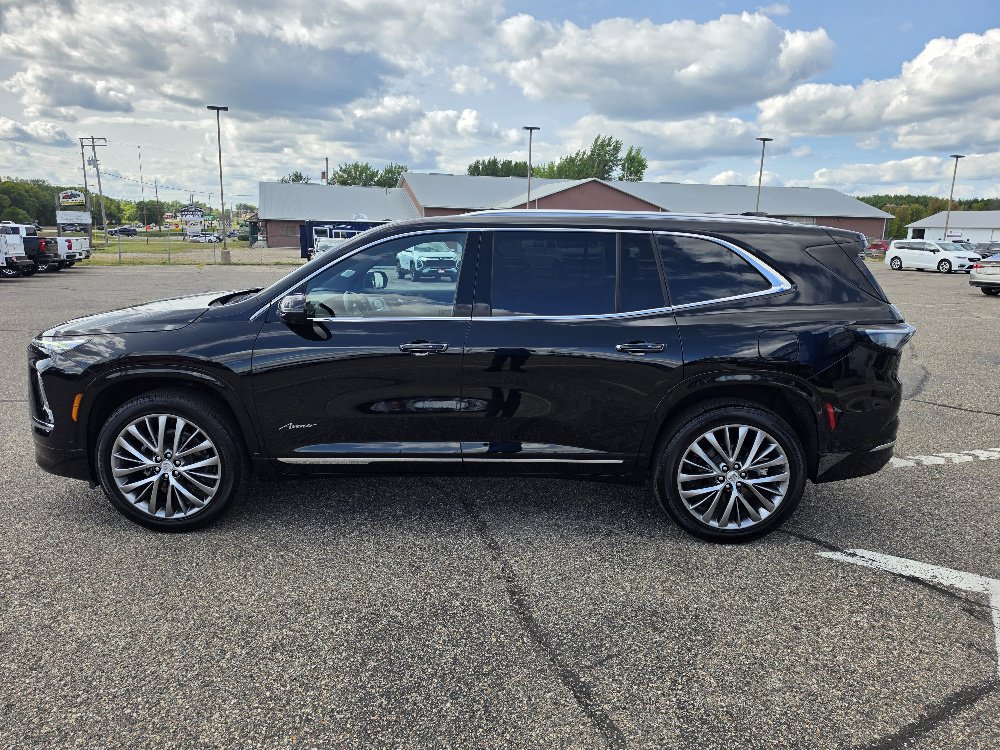 Used 2026 Buick Enclave Avenir w/ Super Cruise Package AWD/4WD image 2