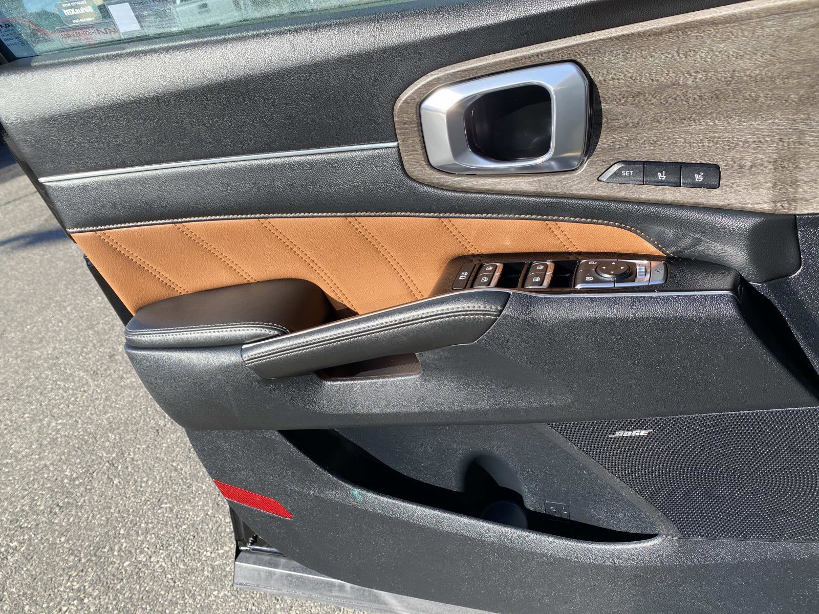 Used 2022 Kia Sorento SX Prestige w/ Rust Color Package image 23