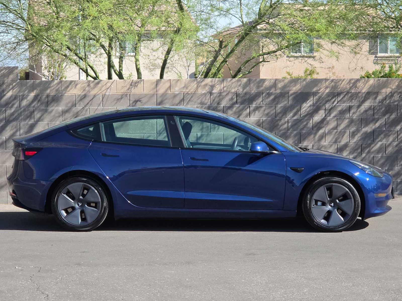 Used 2023 Tesla Model 3 Standard Range image 10