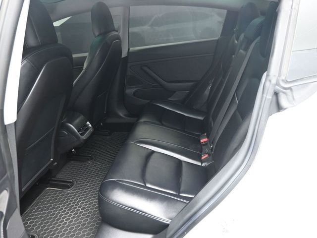 Used 2019 Tesla Model 3 Mid Range RWD image 13