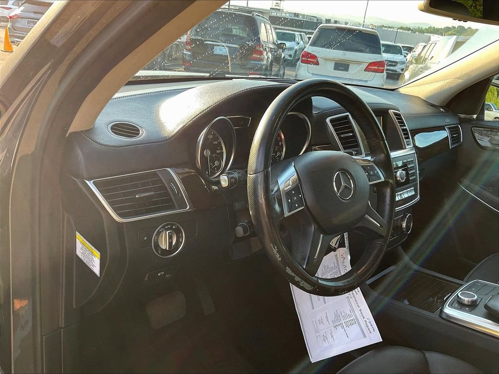 Used 2014 Mercedes-Benz GL 450 4MATIC image 4