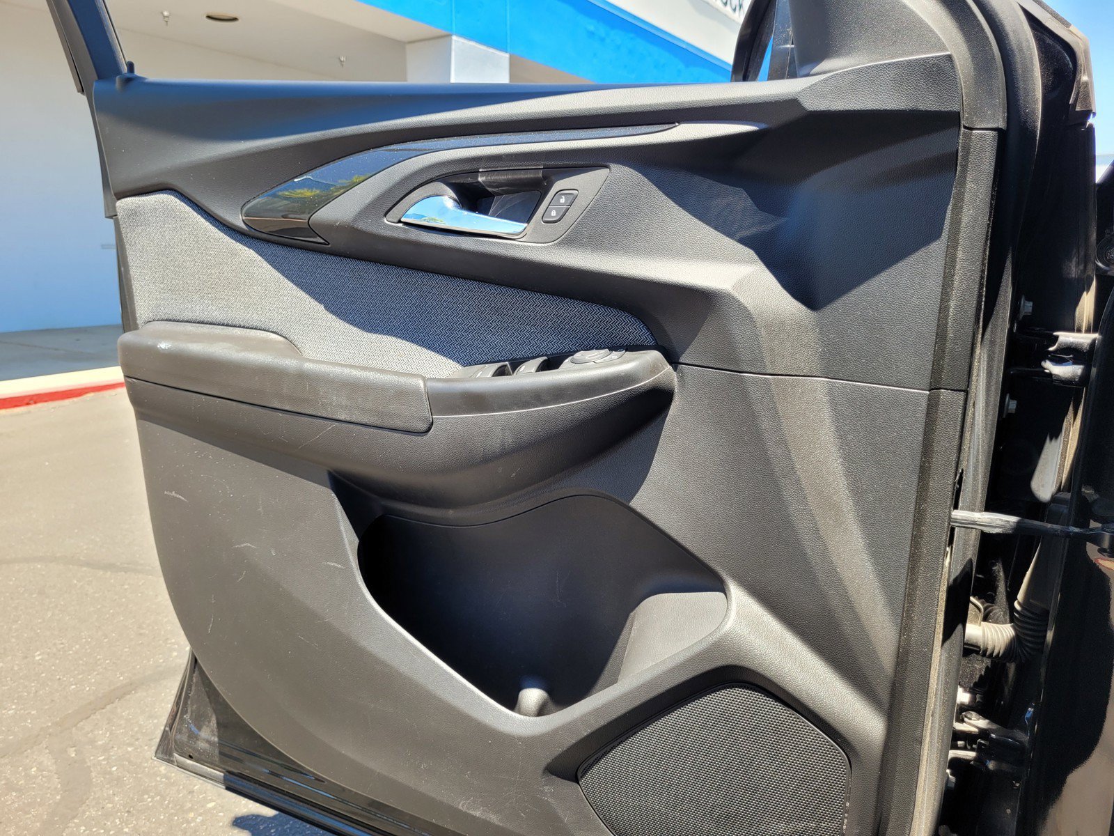 Used 2023 Chevrolet TrailBlazer LT FWD image 26