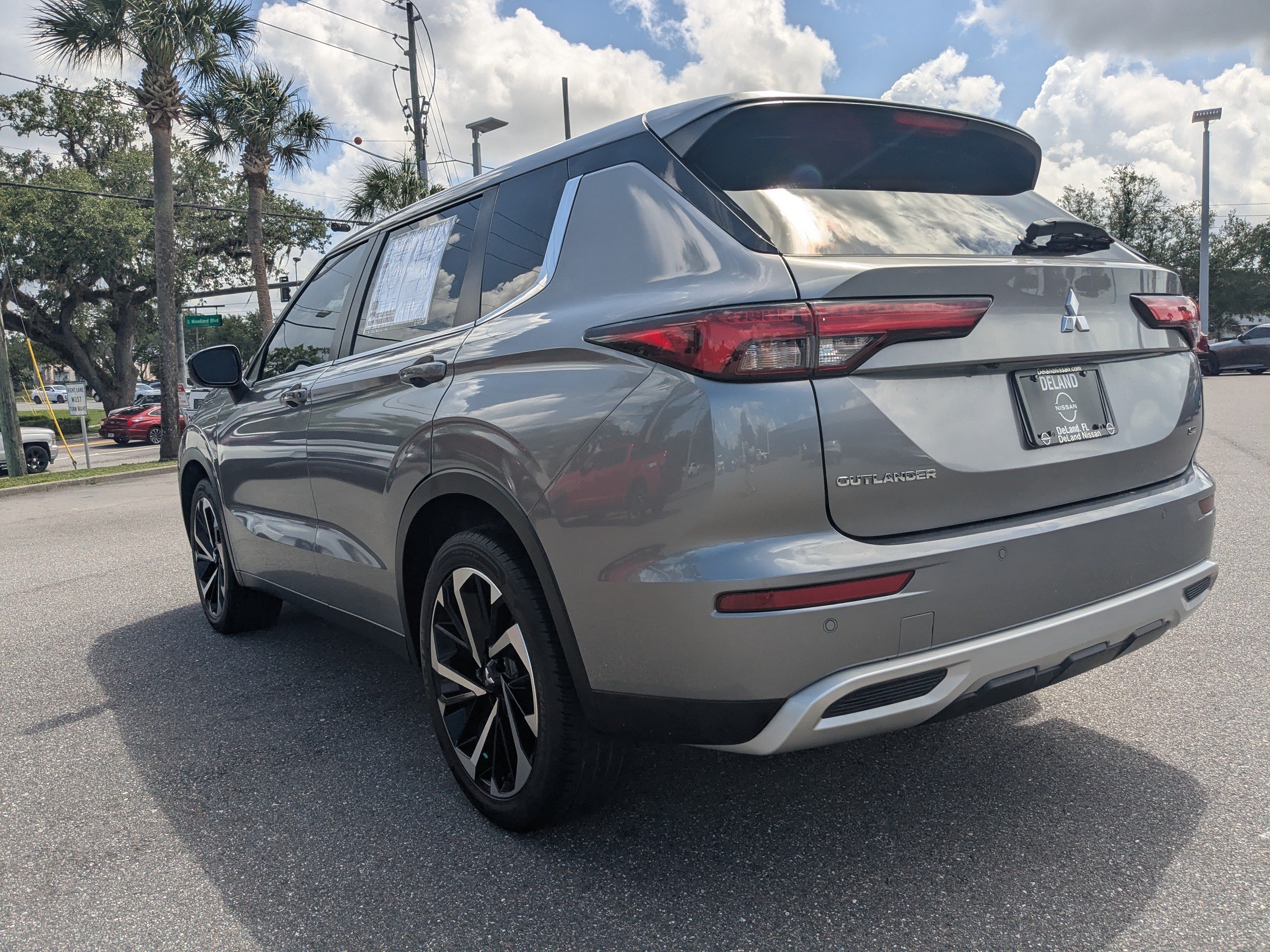 Used 2022 Mitsubishi Outlander SE FWD image 6