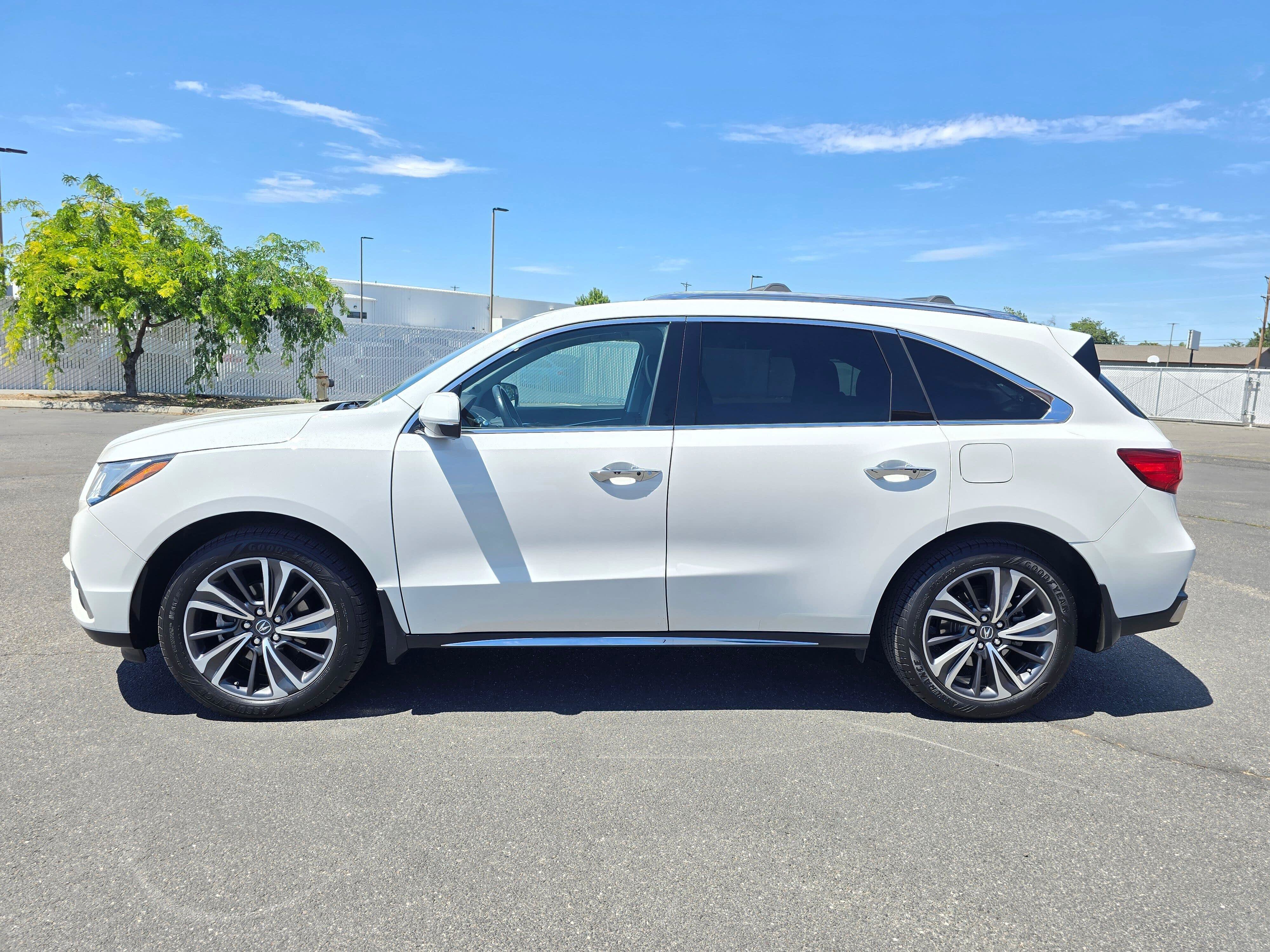 Used 2020 Acura MDX SH-AWD w/ Technology Package image 3