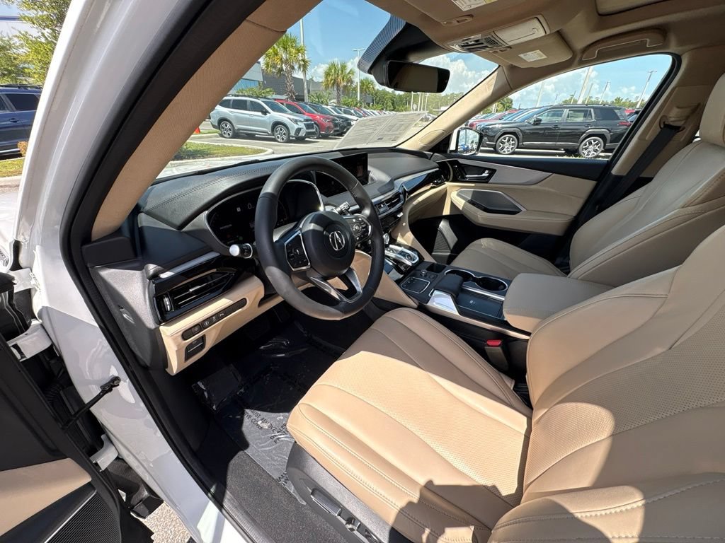 Used 2024 Acura MDX w/ Technology Package FWD image 12