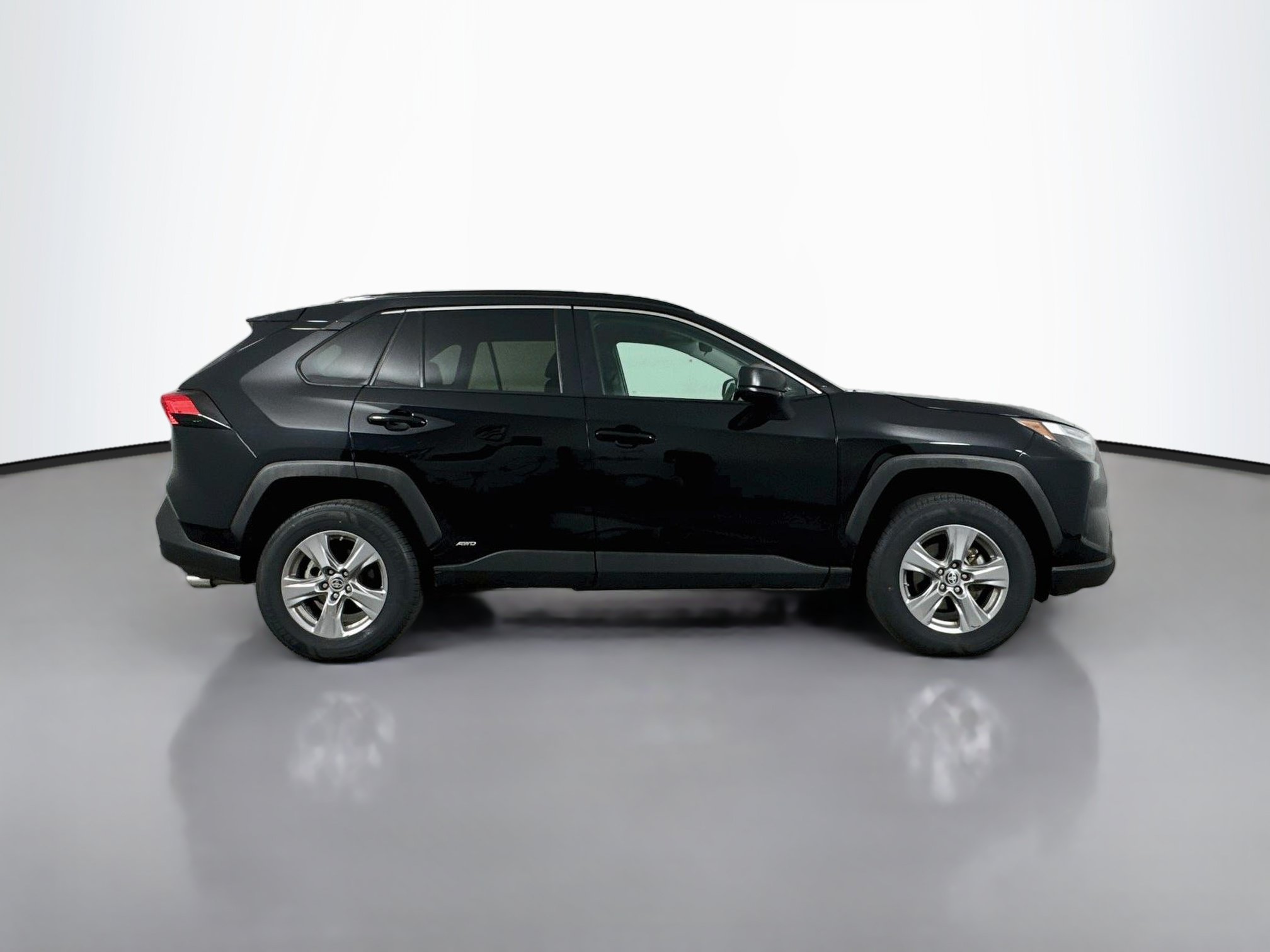 Certified 2023 Toyota RAV4 LE AWD/4WD image 8