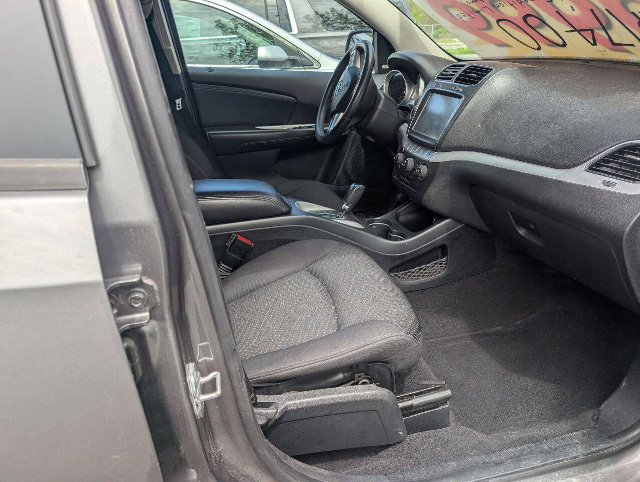 Used 2012 Dodge Journey Crew w/ Driver Convenience Group FWD image 3