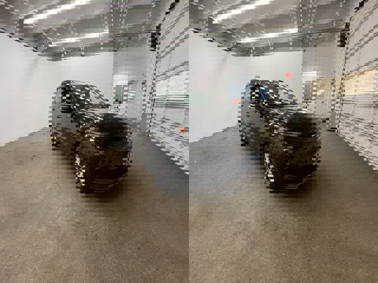 Used 2023 Chevrolet Bolt EUV LT w/ Convenience Package image 8