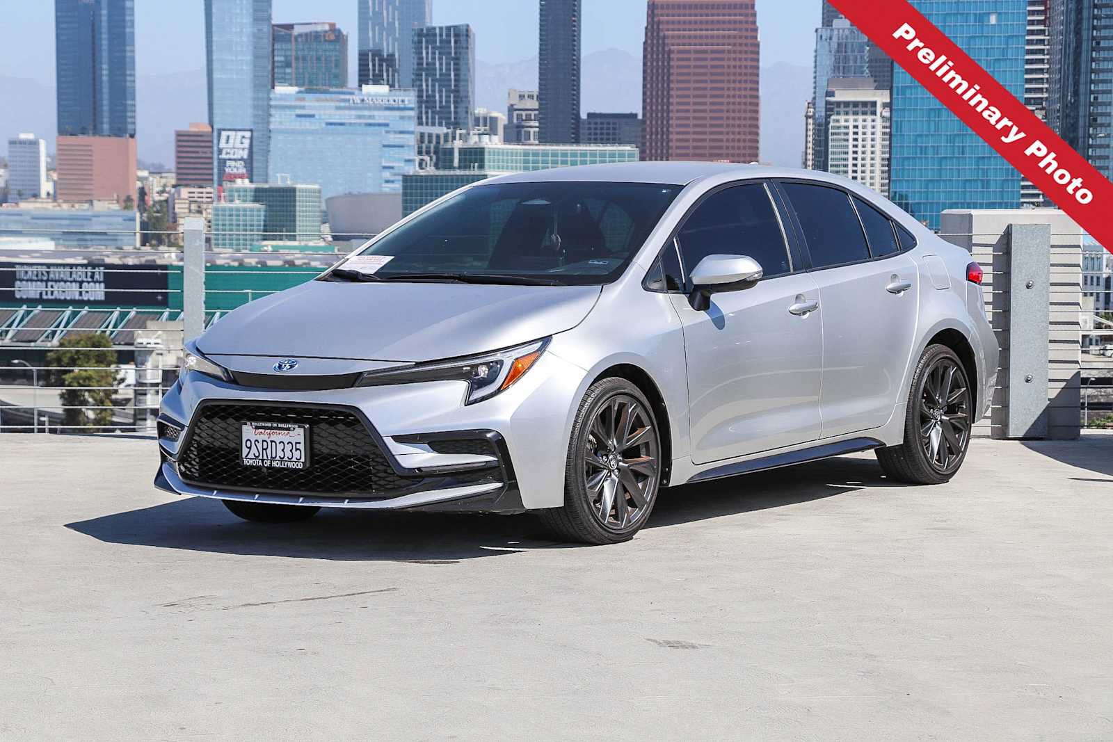 Used 2025 Toyota Corolla SE FWD image 1