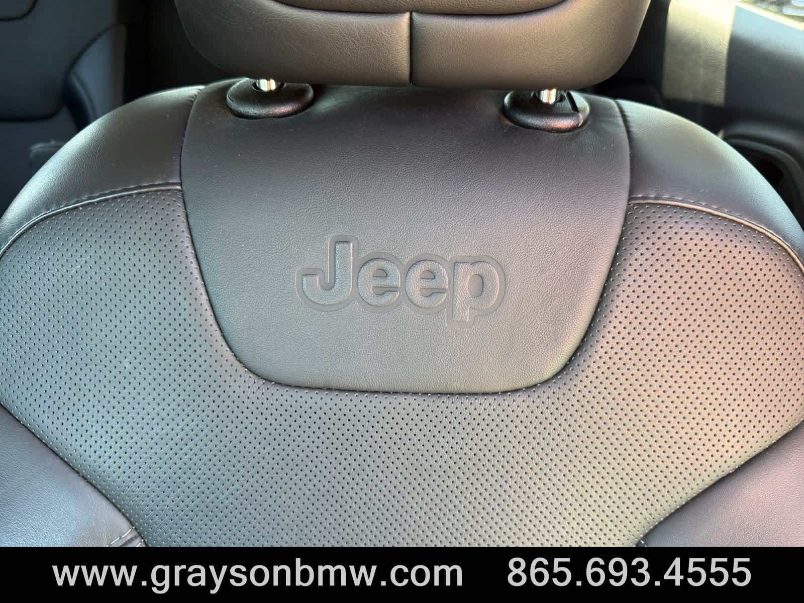 Used 2021 Jeep Cherokee Latitude Lux w/ Sun & Sound Group AWD/4WD image 14