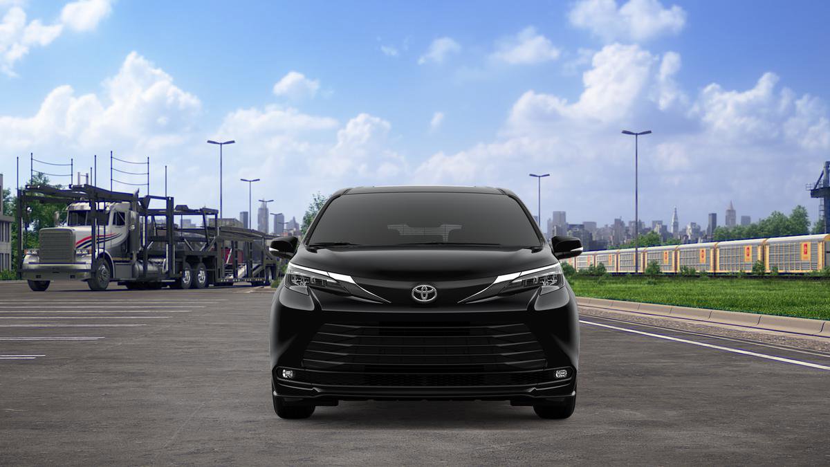 New 2026 Toyota Sienna XLE FWD image 2