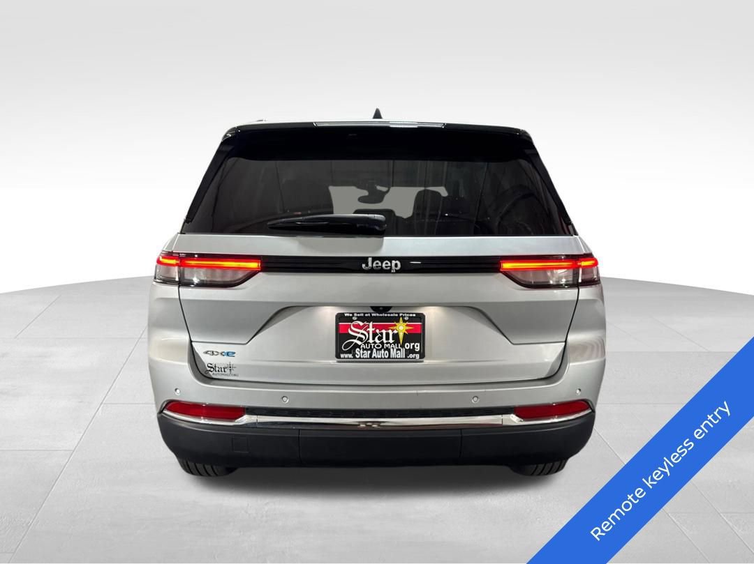 Used 2023 Jeep Grand Cherokee 4WD 4xe image 6