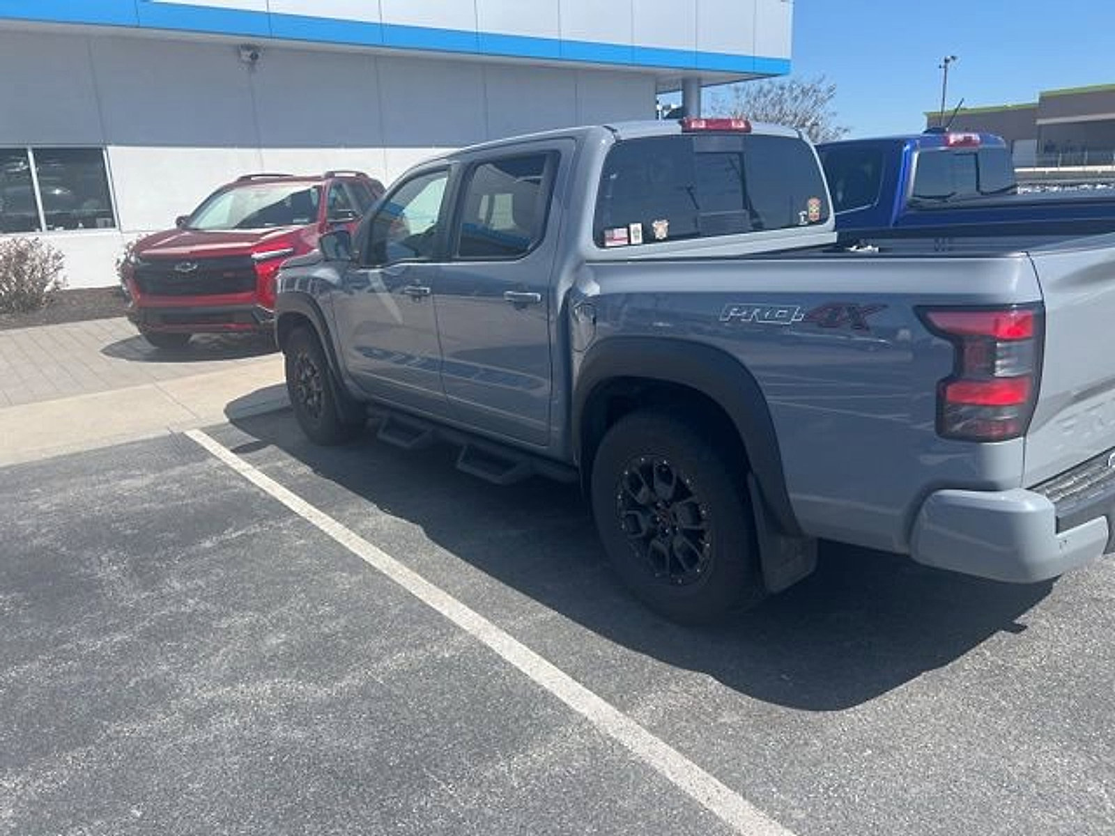 Used 2023 Nissan Frontier PRO-4X w/ Pro-4X Premium Package image 4