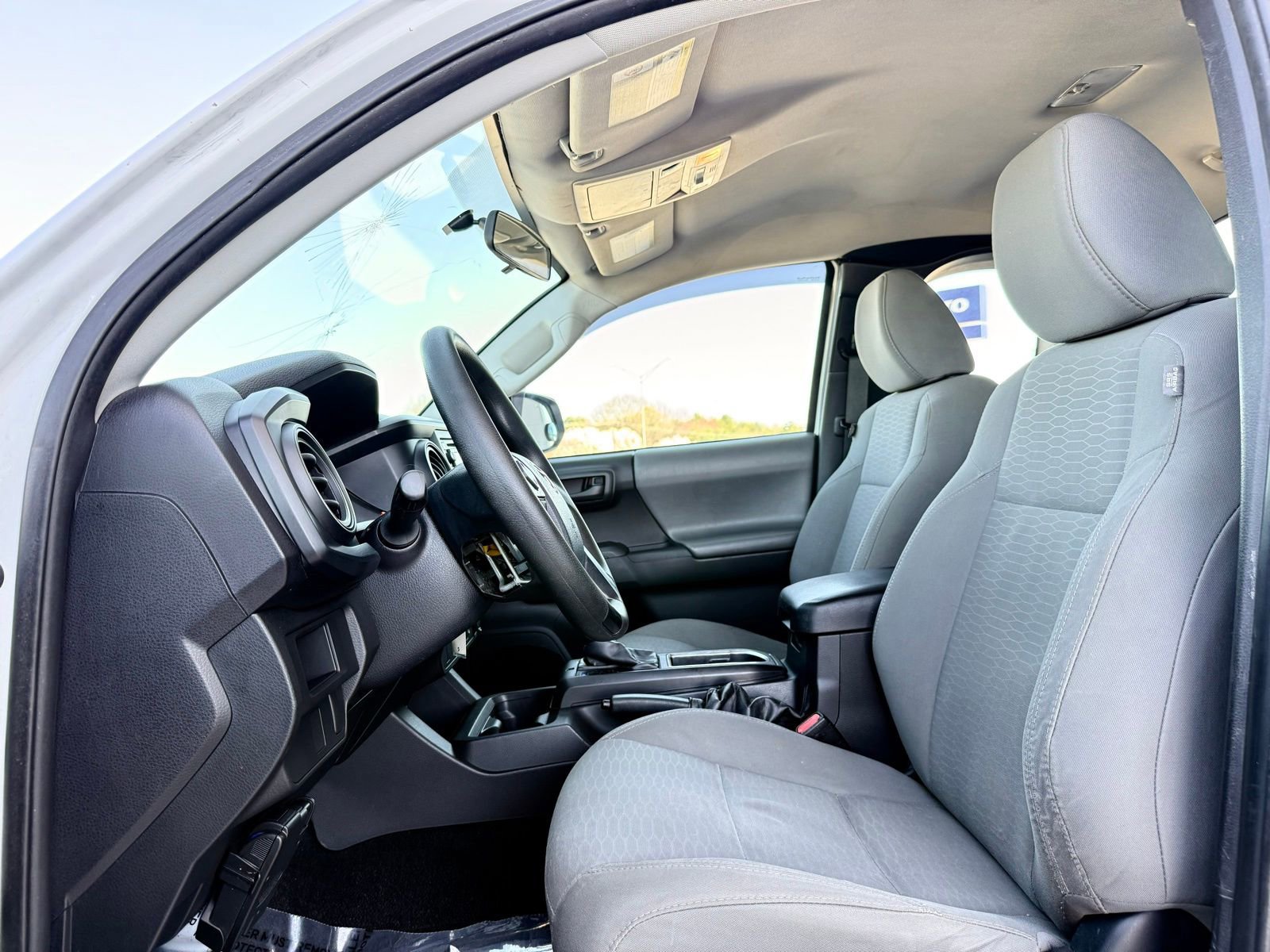 Used 2017 Toyota Tacoma SR image 17