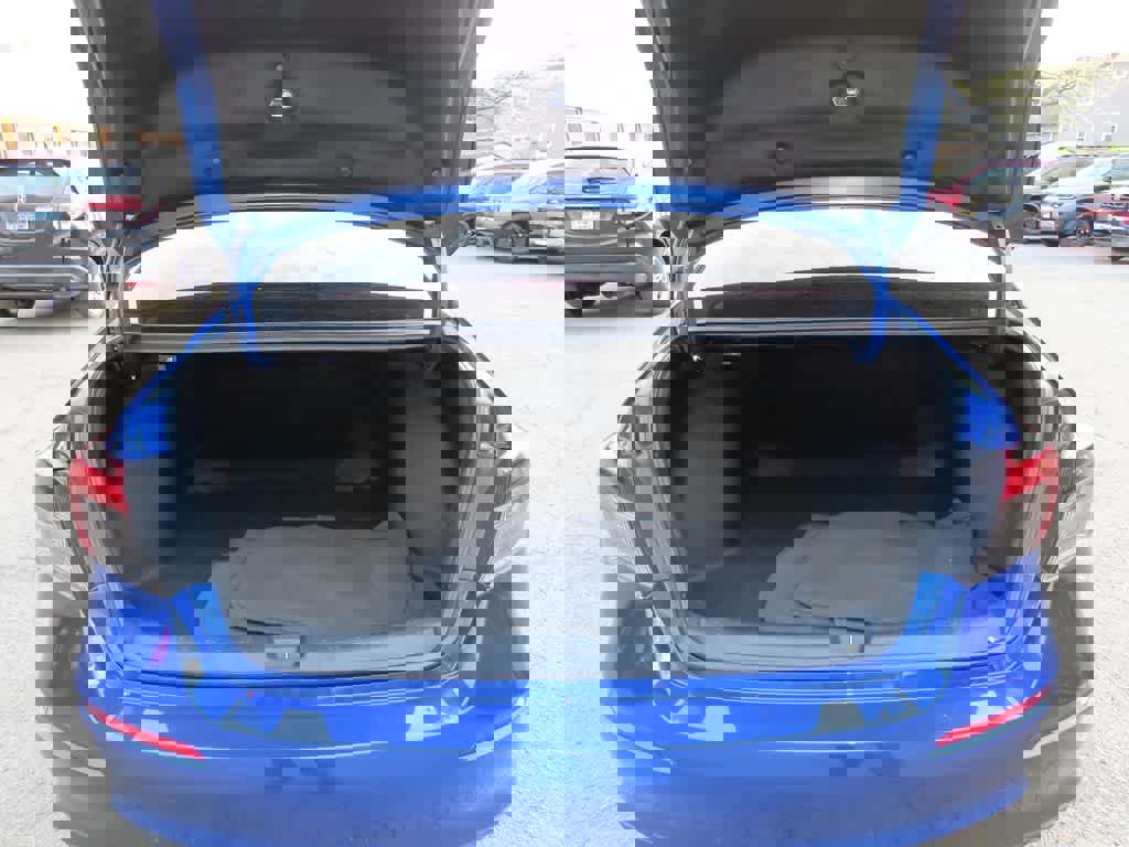 Used 2023 Honda Civic Sport image 9