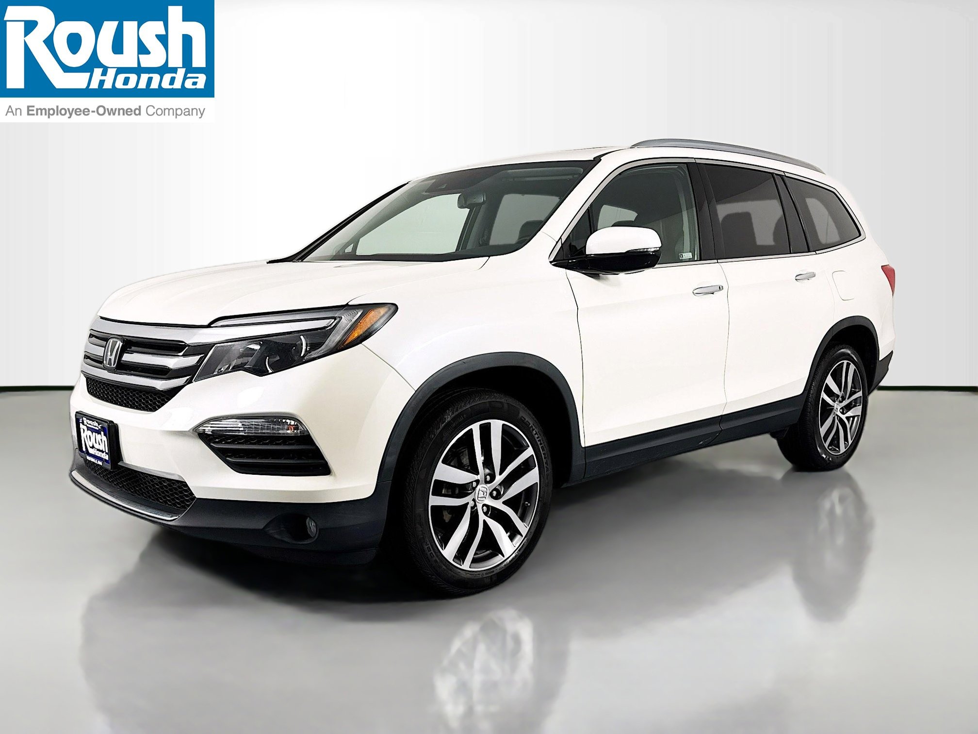Certified 2018 Honda Pilot Touring image 1