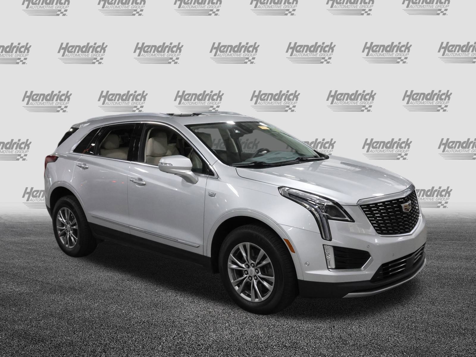 Used 2020 Cadillac XT5 Premium Luxury image 2