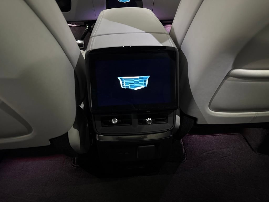 Certified 2026 Cadillac Vistiq Sport AWD/4WD image 20