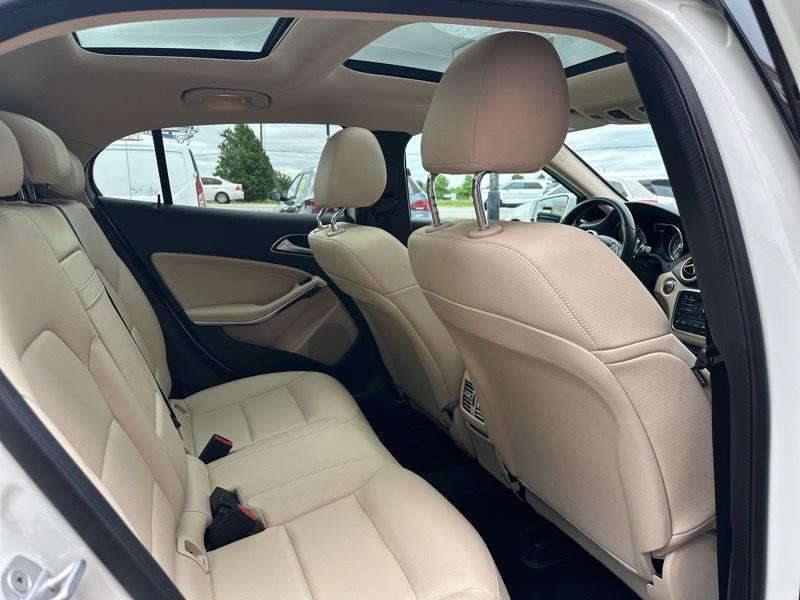 Used 2017 Mercedes-Benz GLA 250 4MATIC image 6