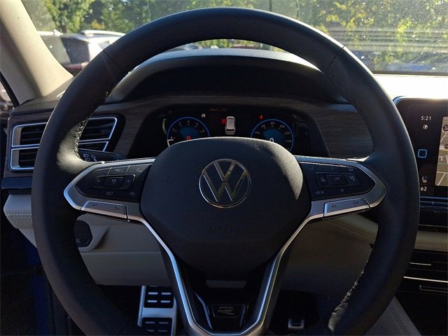 New 2025 Volkswagen Atlas SEL Premium R-Line image 15