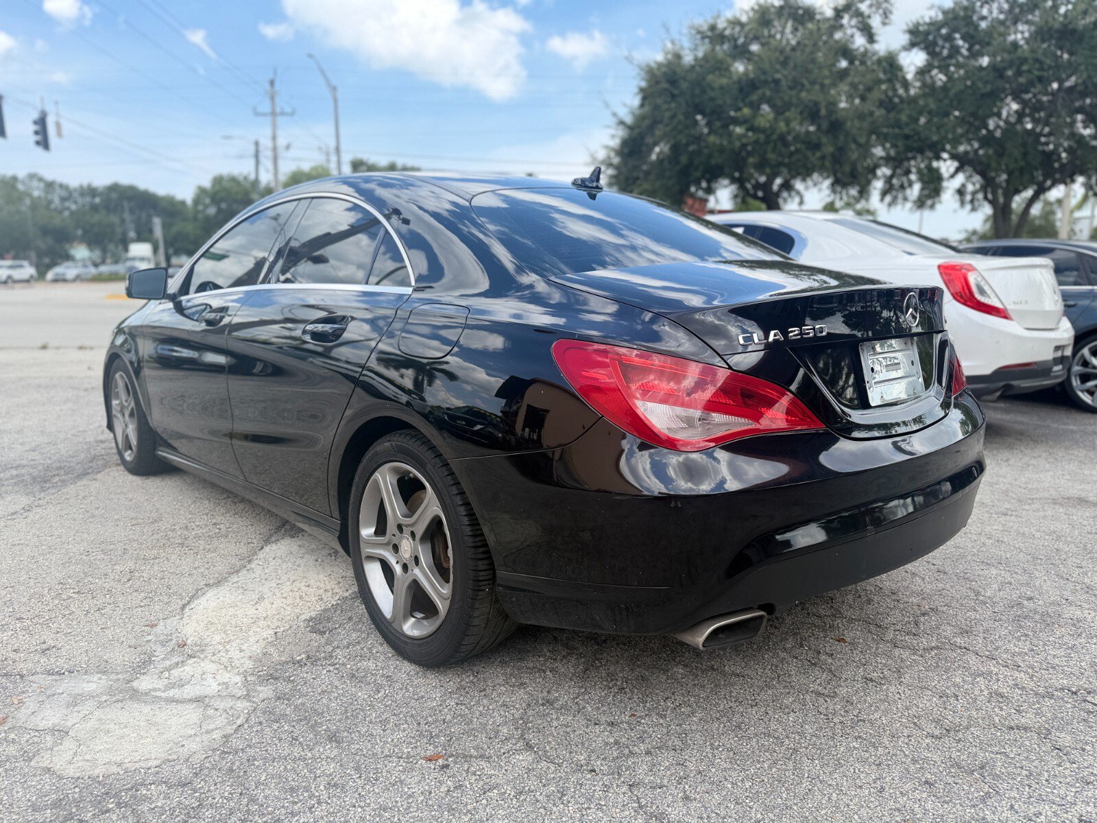 Used 2014 Mercedes-Benz CLA 250 4MATIC image 3