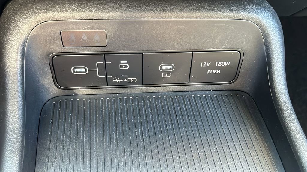 Used 2025 Hyundai Kona SEL image 22
