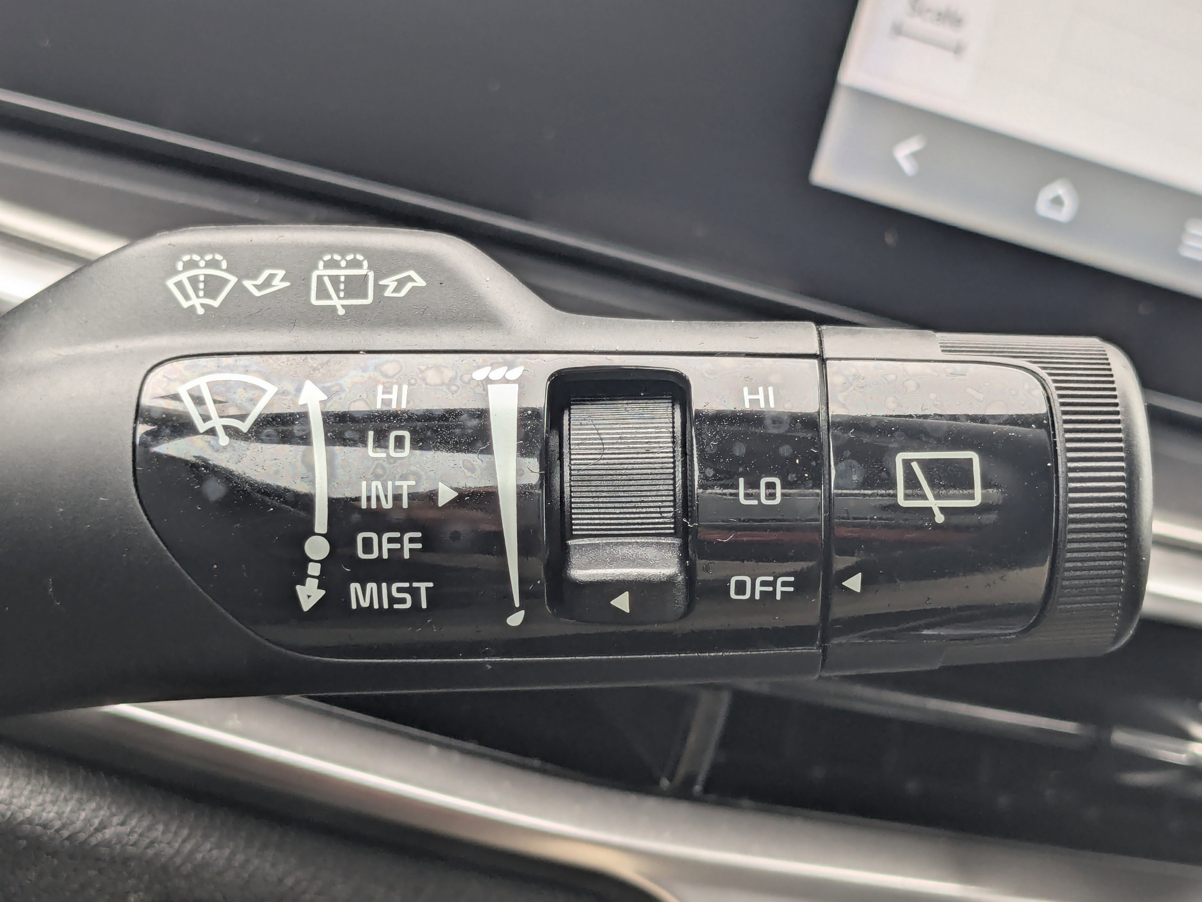 Certified 2025 Kia Sorento S image 39