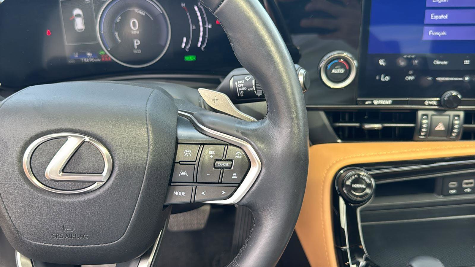 Used 2025 Lexus NX 350h AWD w/ Premium Package image 17