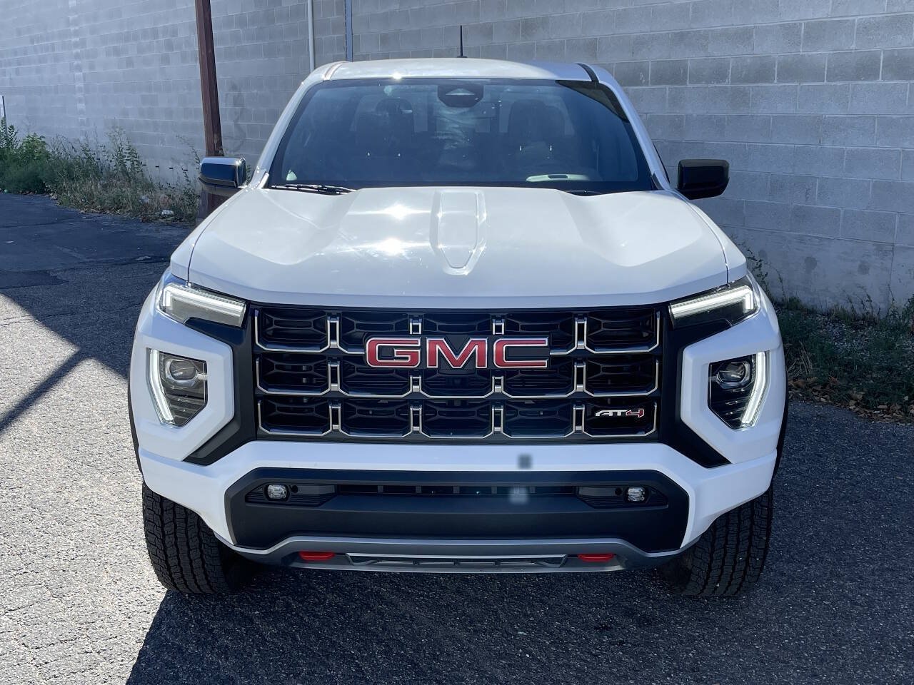 Used 2026 GMC Canyon AT4 AWD/4WD image 2
