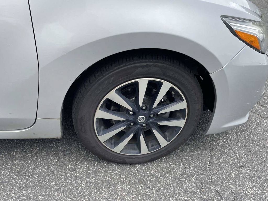 Used 2018 Nissan Altima 2.5 SV FWD image 9