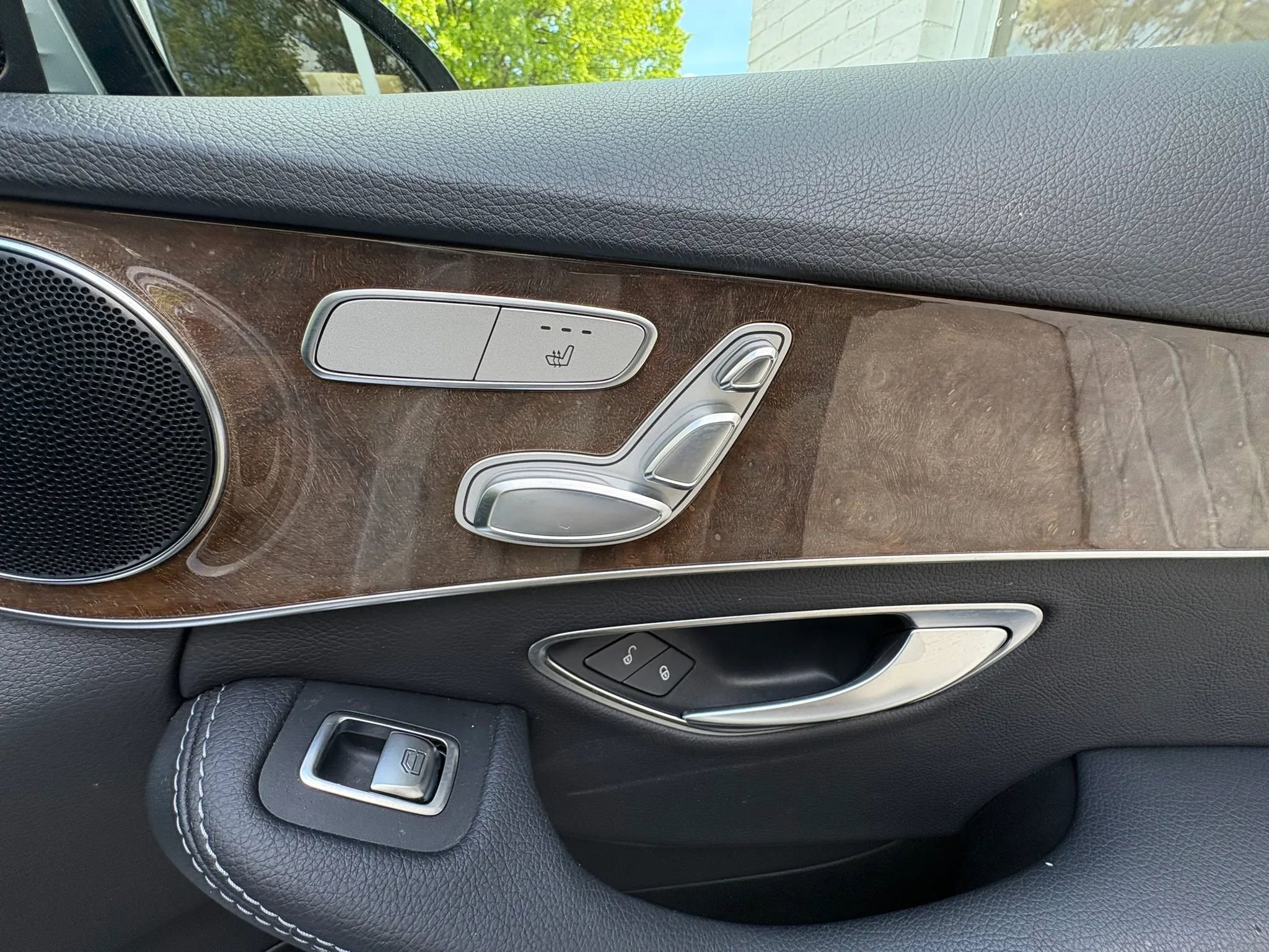 Used 2017 Mercedes-Benz C 300 4MATIC Sedan image 9
