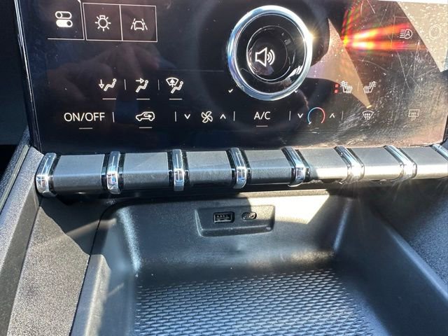 Used 2025 GMC Terrain Elevation image 44