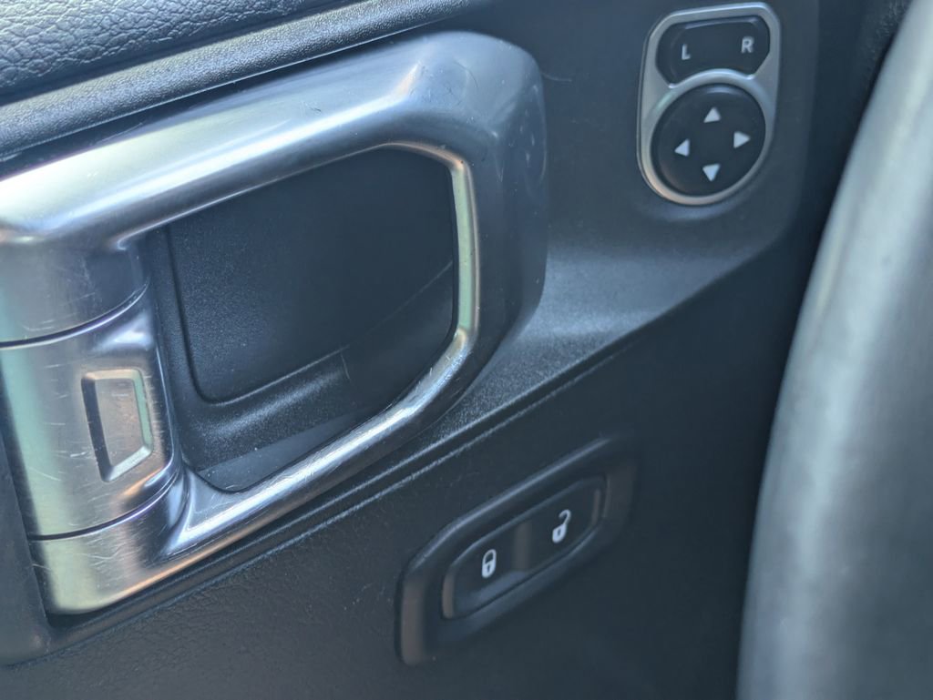 Used 2019 Jeep Wrangler Unlimited Sport S image 24
