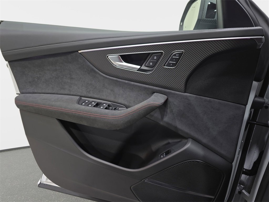 New 2026 Audi RS Q8 performance image 27