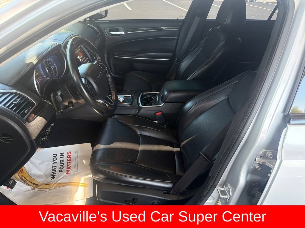 Used 2022 Chrysler 300 Touring L w/ Comfort Group RWD image 9