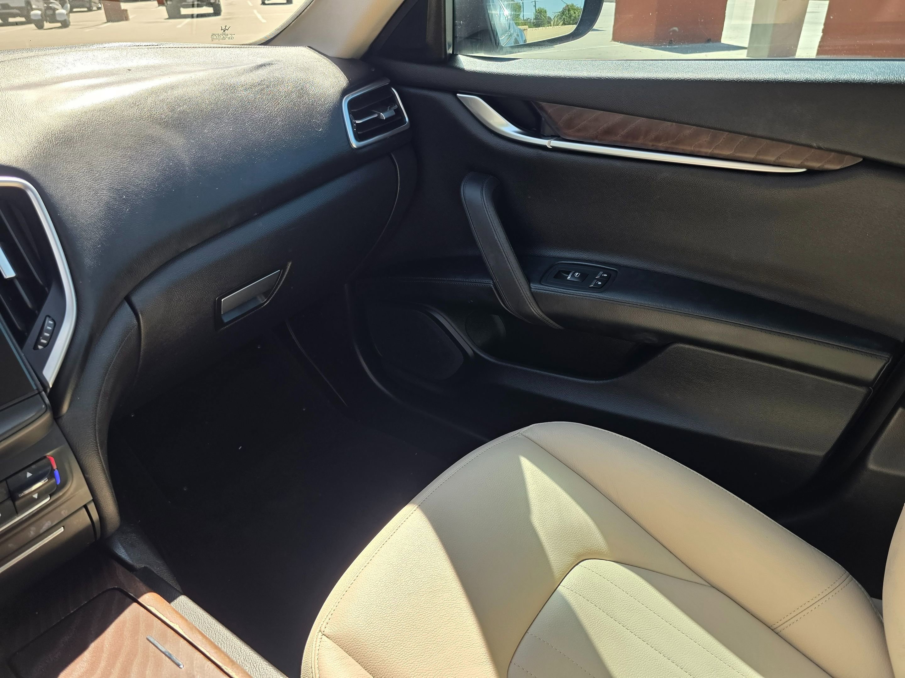 Used 2018 Maserati Ghibli image 34