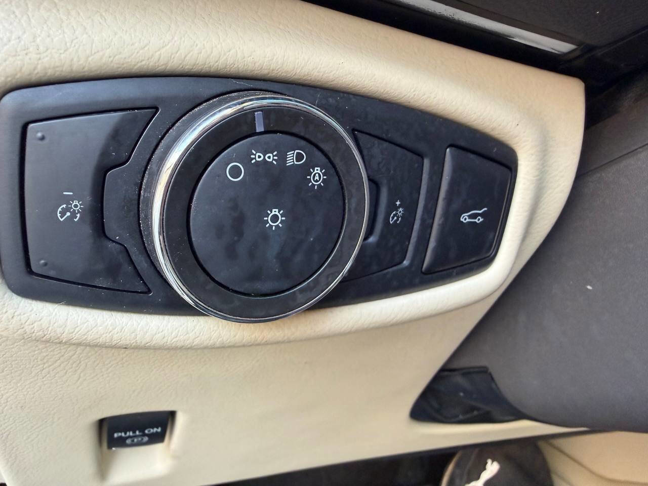 Used 2015 Lincoln MKZ Hybrid w/ Equipment Group 202A Reserve FWD image 27