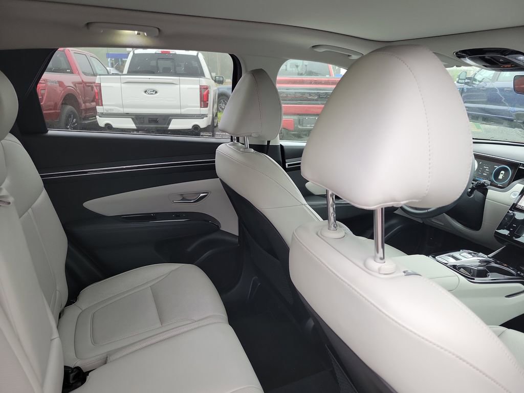 Used 2022 Hyundai Tucson Limited w/ Cargo Package image 32