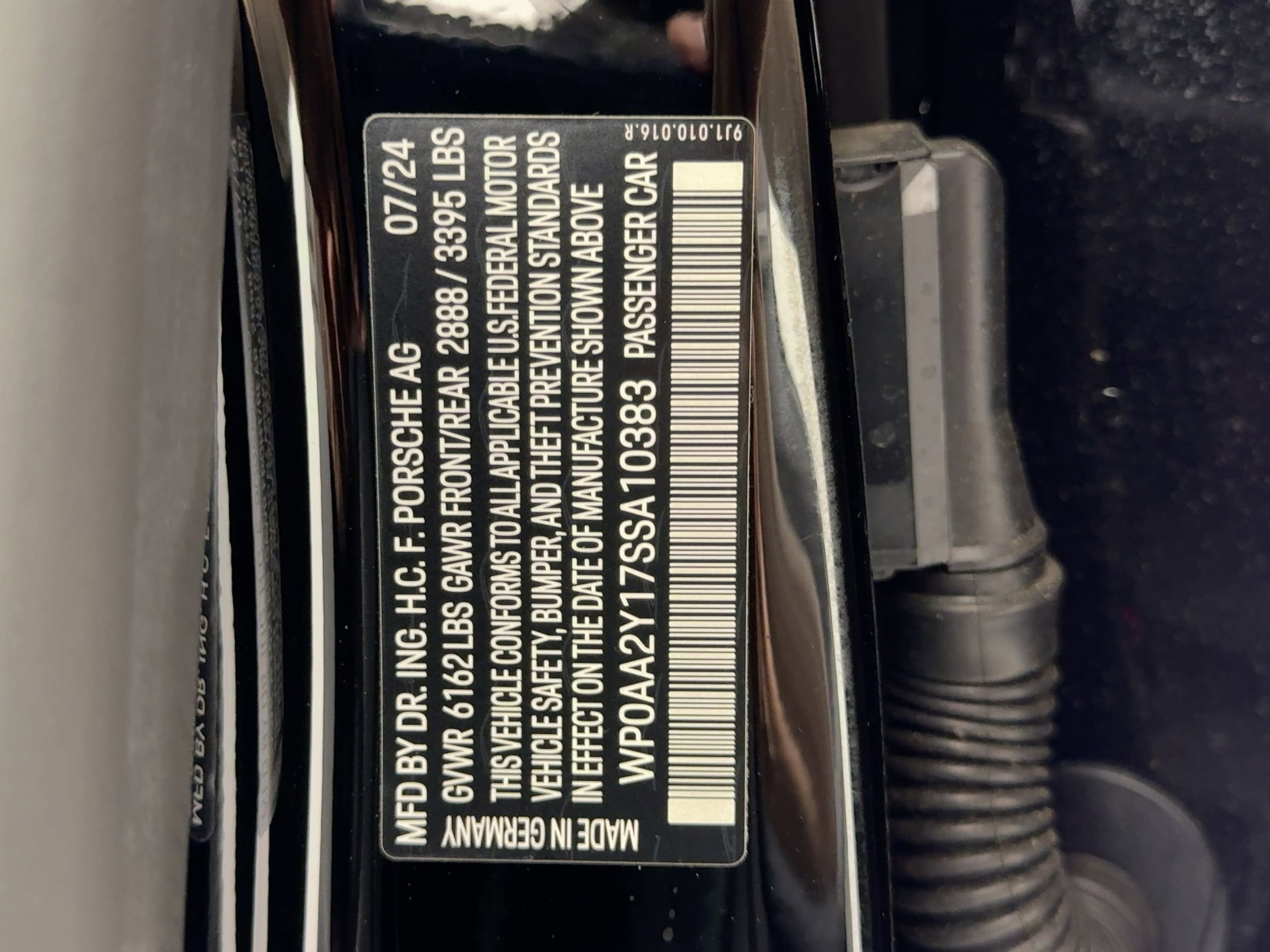 Used 2025 Porsche Taycan RWD image 20